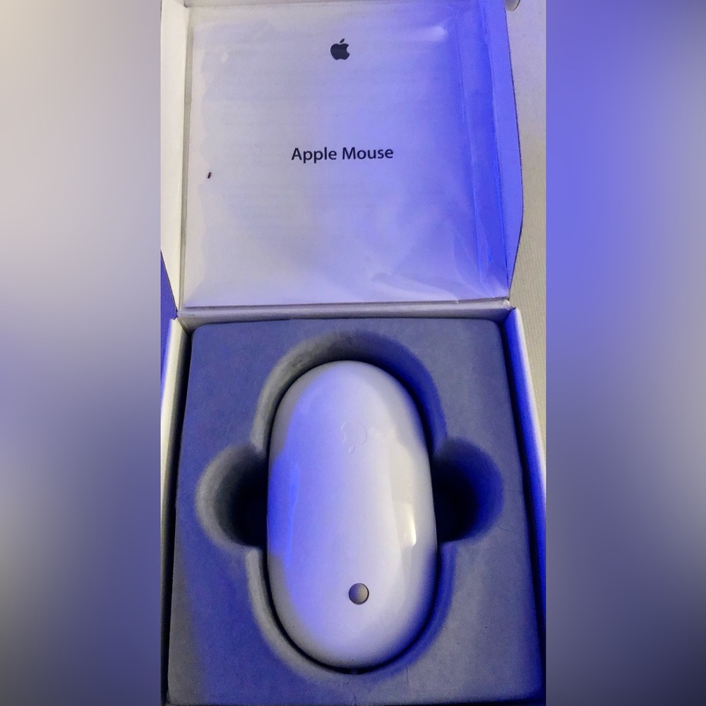 Apple Mighty Mouse. New in its box